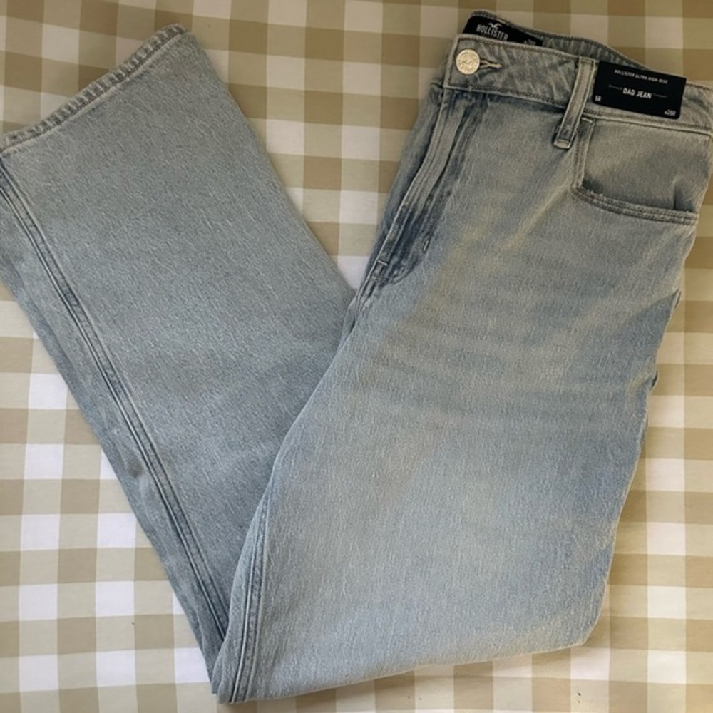 NWT Hollister Light Blue Vtg Stretch Ultra High Rise Dad Jeans Women’s Medium 6R